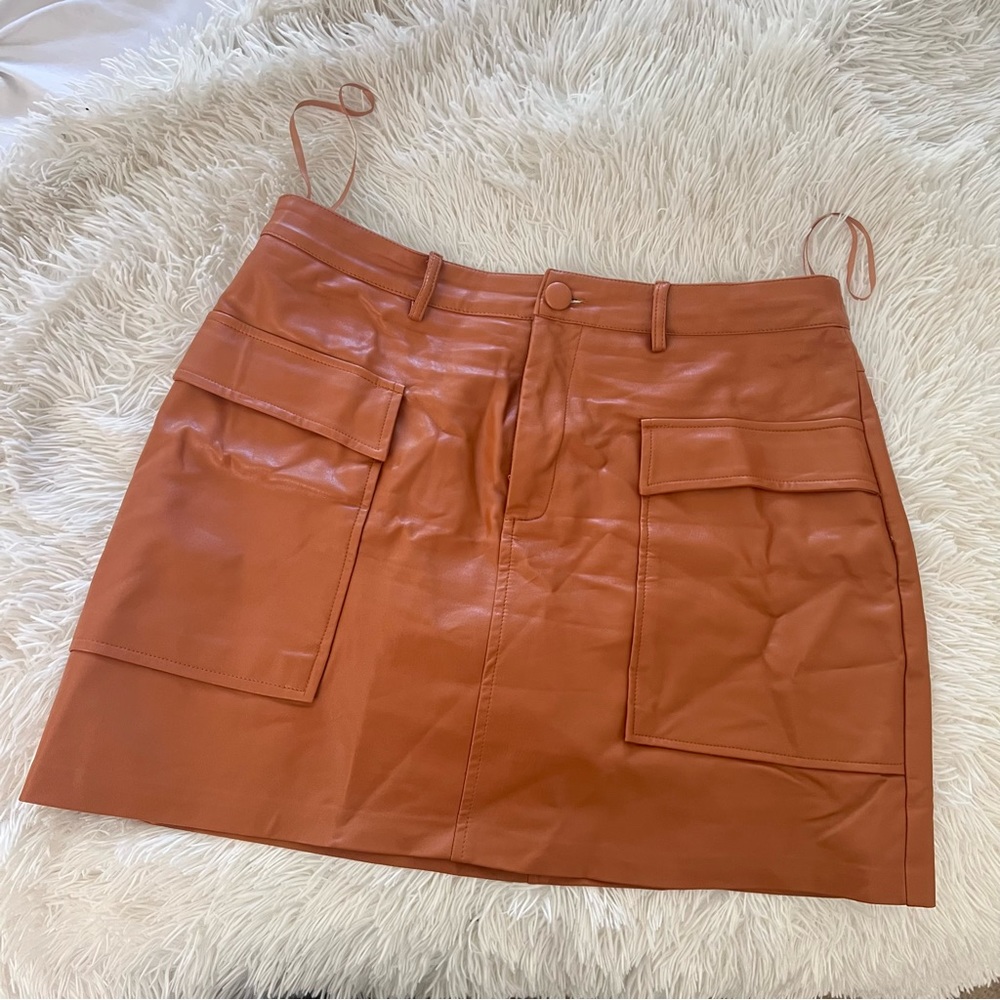 COGNAC PLEATHER CARGO SKIRT